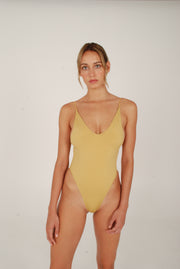 Iman One Piece in Gold