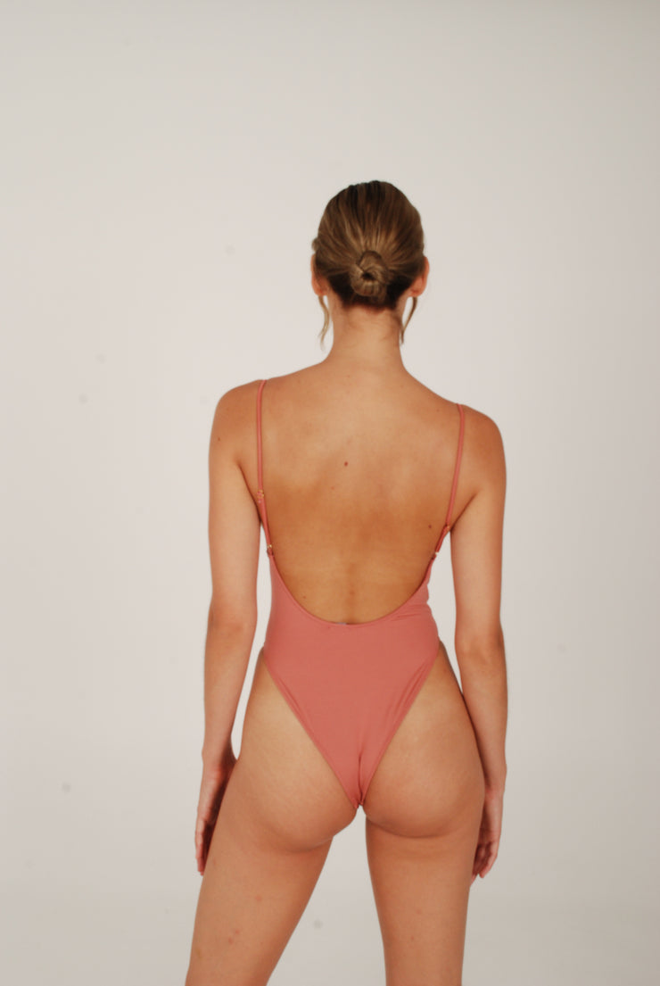 Iman One Piece in Rose